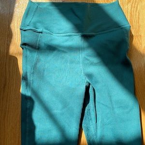 Never worn glyder green leggings